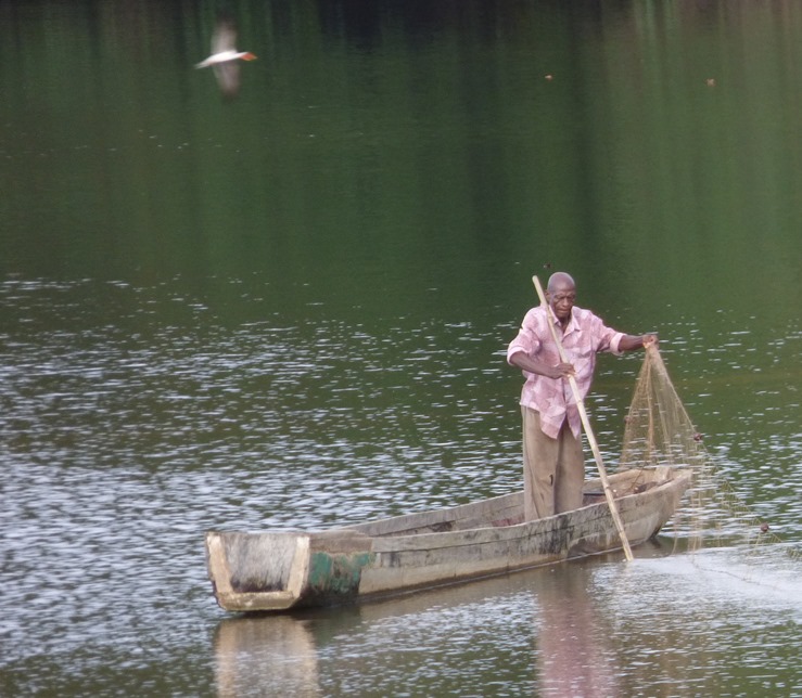 Pêcheur sur l'Ogooué